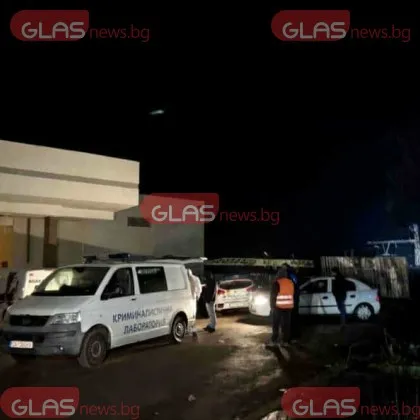 Инкасо автомобил е бил обран в Ихтиман от двама млади