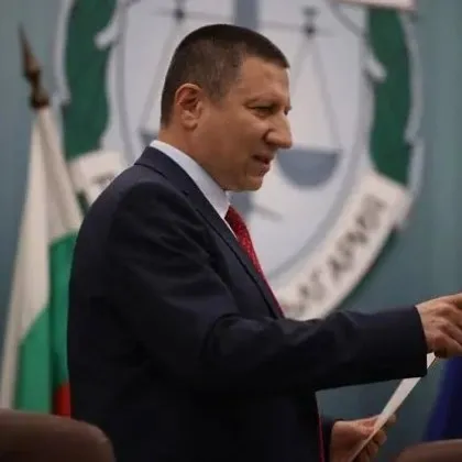 От ПП ДБ ще внесат в Народното събрание декларация с искане