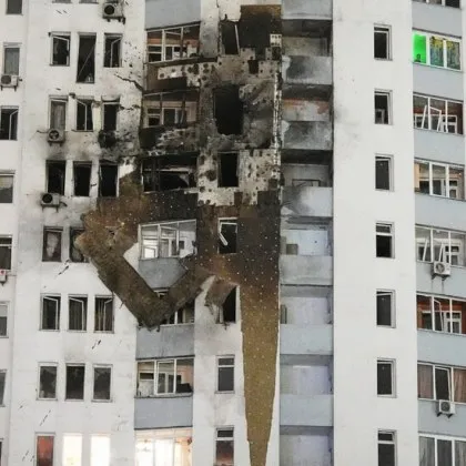 Двама души са убити и десетки ранени при масирана руска