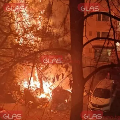 Граждански гняв подпали контейнер в София