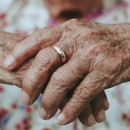 101 годишната китайска жителка Дзян Юецин сподели необичайния си начин на