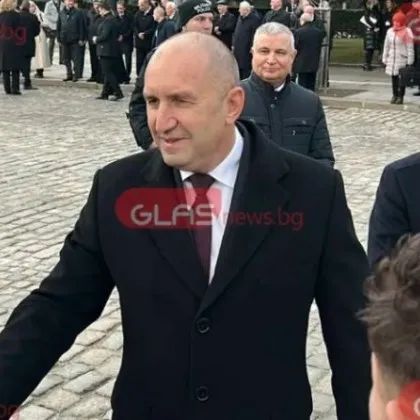 Радев няма време да регистрира партия