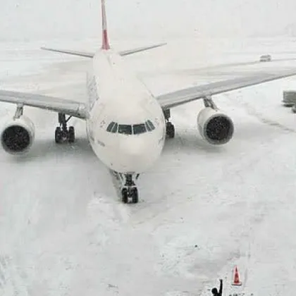 Зимното време доведе до сериозни смущения в транспорта в Турция