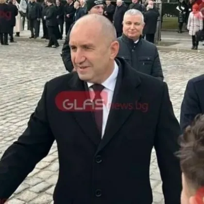 Оставката на Радев е внесена в Конституционния съд