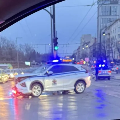 Пътнотранспортен инцидент е станал тази сутрин под Моста на влюбените