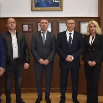 Наградиха полицаите, разкрили грабежа на инкасо в Ихтиман