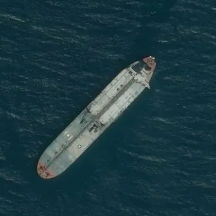 Военнослужещи от френските военноморски сили са се качили тази сутрин