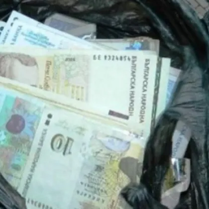 Възрастна жена от Перник изгуби спестяванията си след телефонна измама