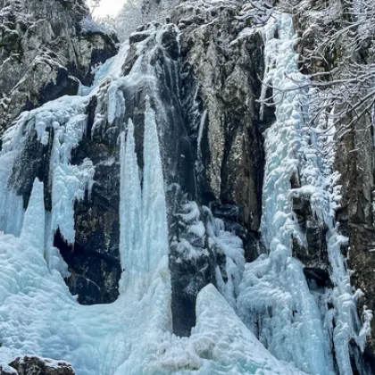 Спасиха трима туристи край Боянския водопад, били без екипировка