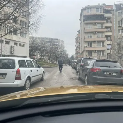 &bdquo;IQ колкото стайна температура": Паркиране ядоса варненци СНИМКА