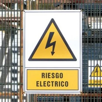 Младеж загина от токов удар на метростанция в Берлин след