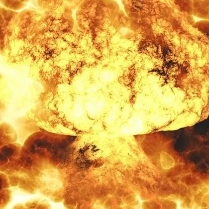 Най малко седем души са загинали при самоубийствен атентат по време