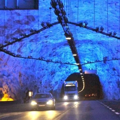 25 км под земята без аварийни изходи: къде се намира най-дългият тунел в света?