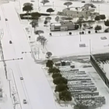 Бялата смърт вилнее в САЩ: 30 души загинаха, 800 000 са без ток