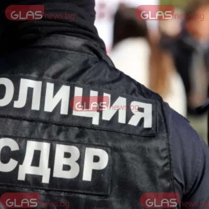 Вчера вечерта полицията в София задържа 17 годишно момче уличено с