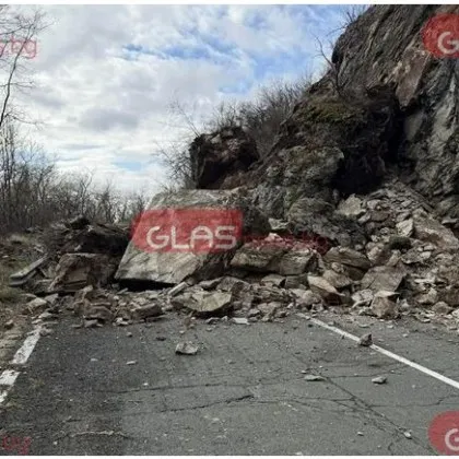 Спират движението през прохода Троян-Кърнаре