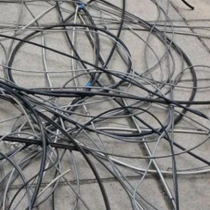 Тарикати срязаха ограда и отмъкнаха 830 м кабел, стъжни им се