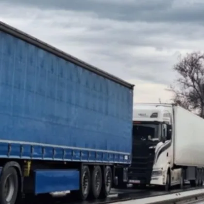 Трети ден превозвачи от Сърбия Северна Македония Черна гора и