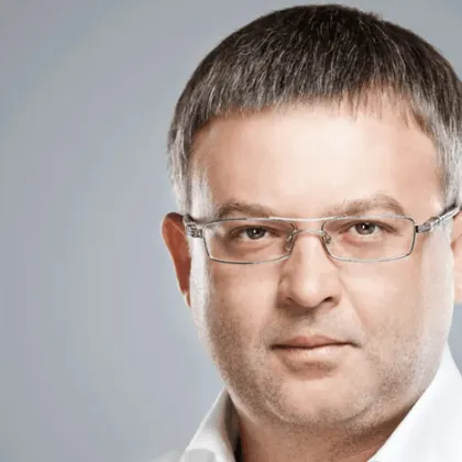 На 23 януари тялото на мъж паднал от прозорец беше