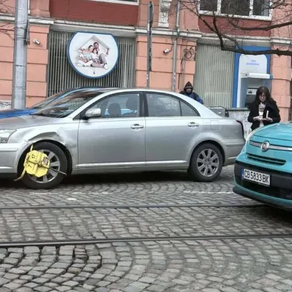 Жена тръгна с поставена скоба - запречи булевард "Дондуков" СНИМКИ