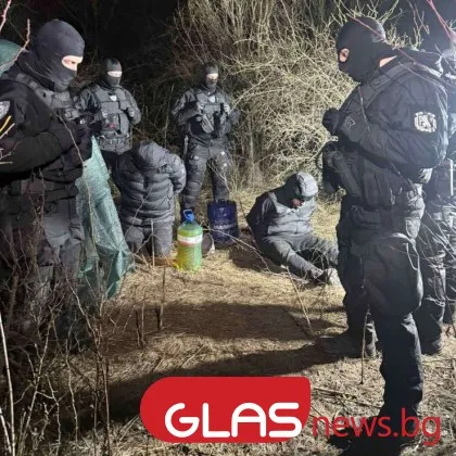 Арестуваха трима автокрадци във Волуяк, откраднали скъп джип, ето кои са СНИМКИ