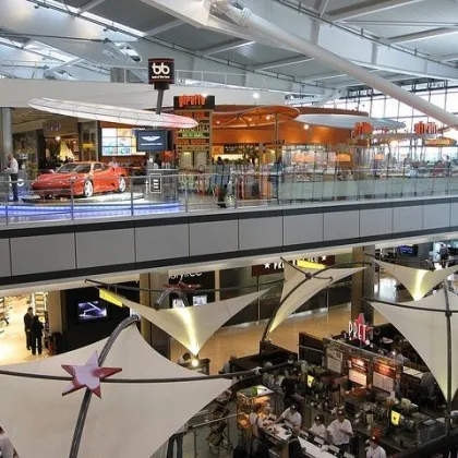 Летище Хийтроу премахна ограничението от 100 мл течности за ръчен багаж