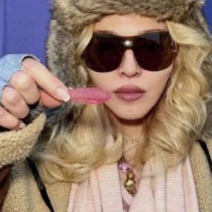 Американската поп дива Мадона публикува в социалните мрежи снимки направени