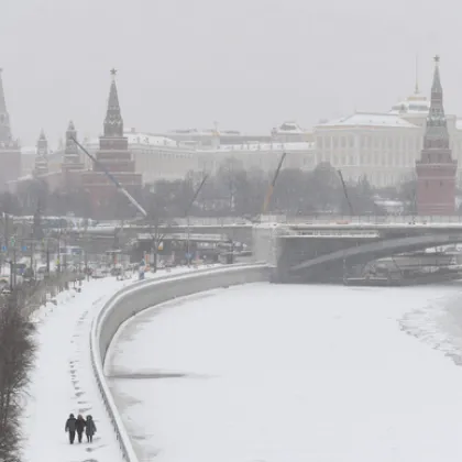60 см сняг и минус 20 градуса в Москва