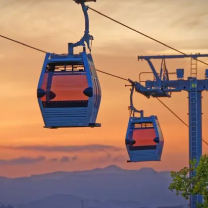 Десетки блокирани в кабинков лифт край Бурса след технически проблем