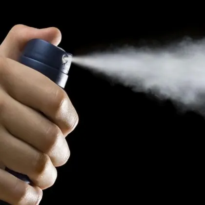 Екшън в тролей №5 в София: Петима младежи напръскаха пътници с лютив спрей