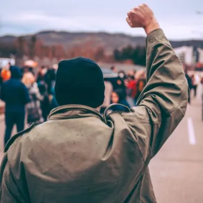 Стотици протестираха в Будапеща срещу антиромски изказвания на унгарски министър