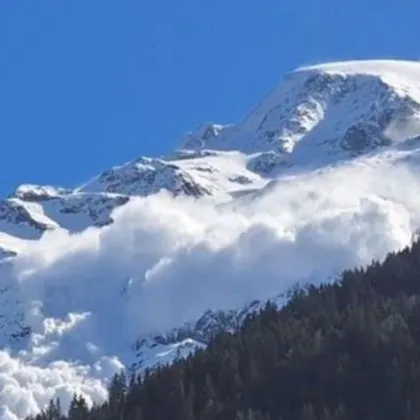Предупредиха за опасност от лавини в планините