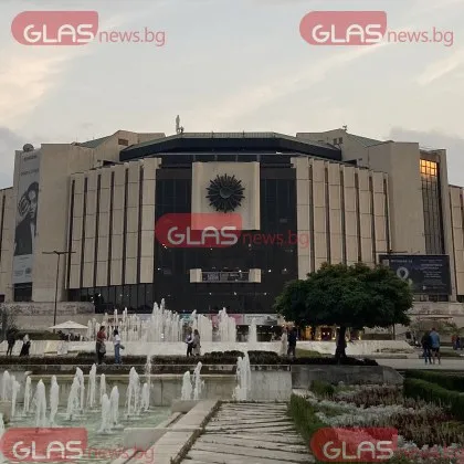 Сигнал за бомба е получен в НДК Това съобщават NOVA и