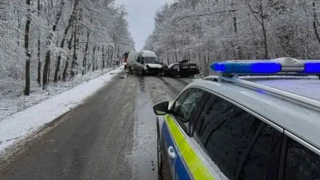 Двама мъже са загиналите на пътя Бургас - Варна