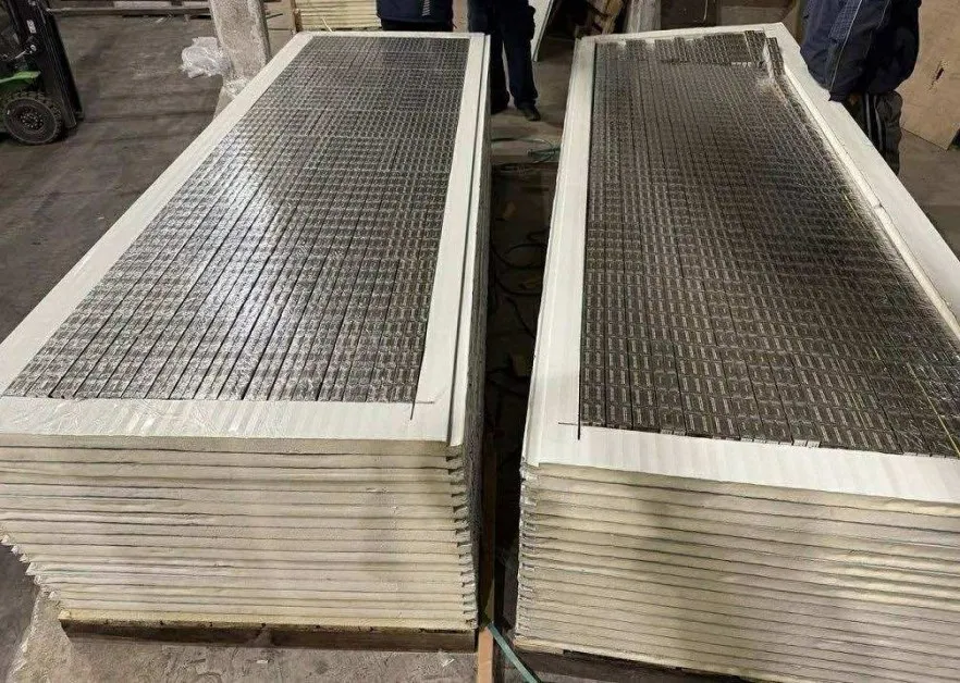 Хванаха голямо количество цигари, скрити в изолационни панели