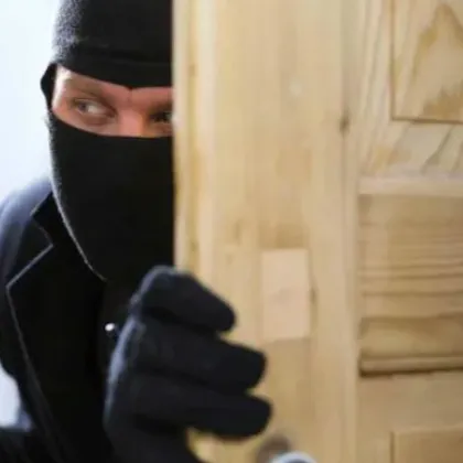 Крадец се промъкна в апартамент в Пловдив, заловиха го за часове