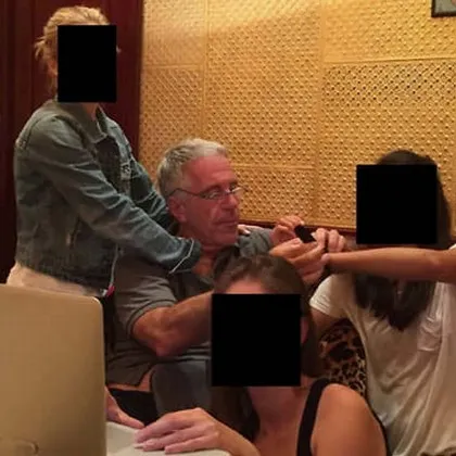 Скандал с делото &bdquo;Епстийн": пуснаха онлайн нередактирани голи снимки