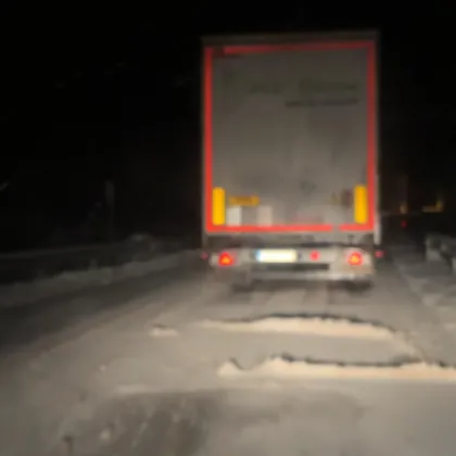 България в капана на зимата Усложнена остава пътната обстановка в