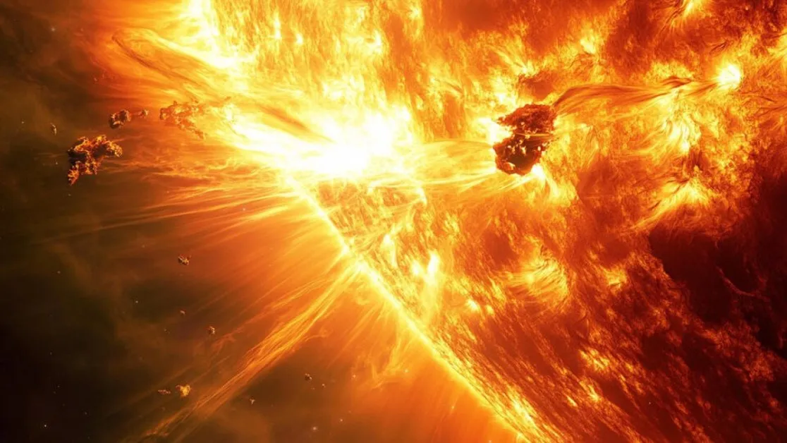 Слънцето избухна с гигантска сила: регистрираха изригване X8.1, рискът от нови мощни удари расте