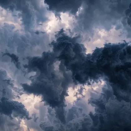 Мощна буря връхлетя Испания, има ранени