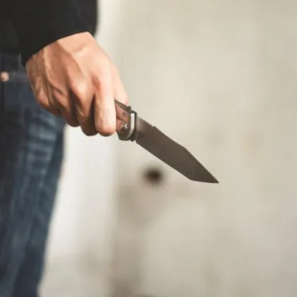 17-годишен тийнейджър нанесе прободни рани на мъж в Стара Загора