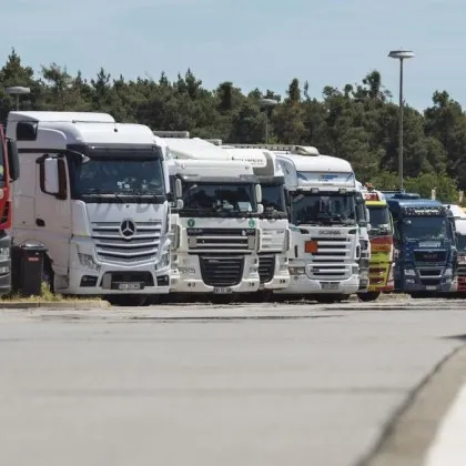Български шофьор предупреди: Всяка вечер &ndash; ограбени камиони по магистралите във Франция