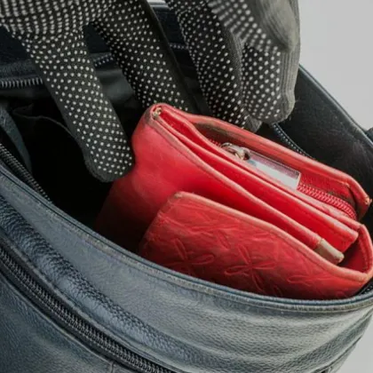 Жена открадна портмоне с близо 600 евро в автобус в София