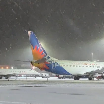 Заради лошото време: Летището в Берлин отмени всички заминаващи полети