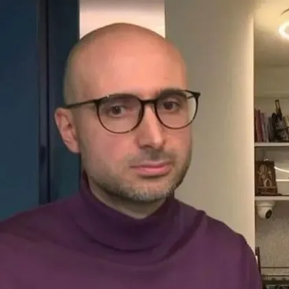 Д р Венелин Иванов продължава работата си като гинеколог след изтеклите