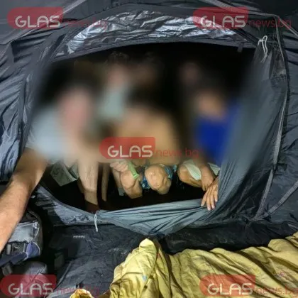 Архивни СНИМКИ показват деца в лагерите на издирвания Иво Калушев край &bdquo;Петрохан"