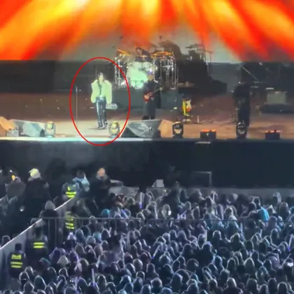 Известната китайско канадска певица Кели Ю се срина на сцената по