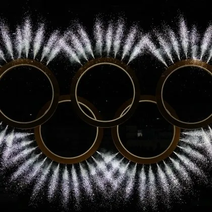 Точно в 21 00 ч българско време на легендарния стадион Сан