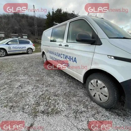 Извънредно от Околчица: Полиция отцепи района след зловещата находка на три тела СНИМКИ