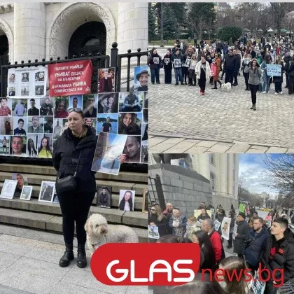 &bdquo;Не искаме съжаление, искаме справедливост": Почернени родители излязоха на протест в София СНИМКИ